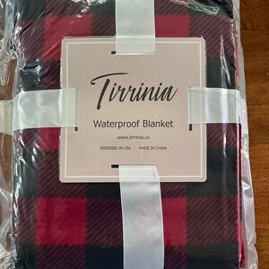 Tirrinia Sherpa Waterproof Blanket New